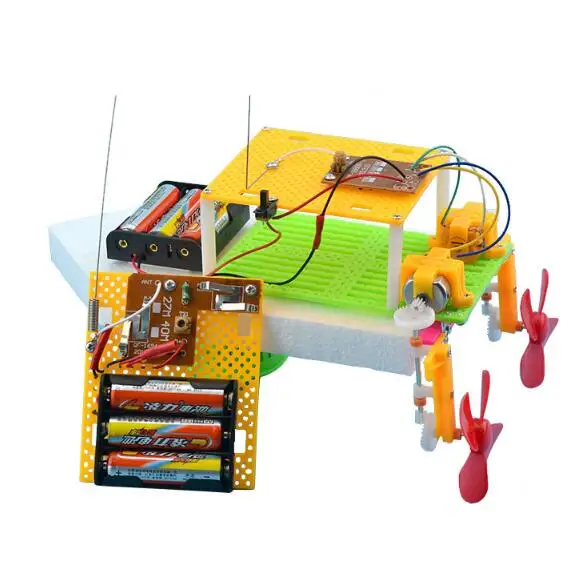 DIY Dual Motor Four Remote Control Boat Speedboat DIY Scientific Experimental Materials Assembly Model Educational Toys
DIY Dual Motor Four Remote Control Boat Speedboat DIY Scientific Experimental Materials Assembly Model Educational Toys