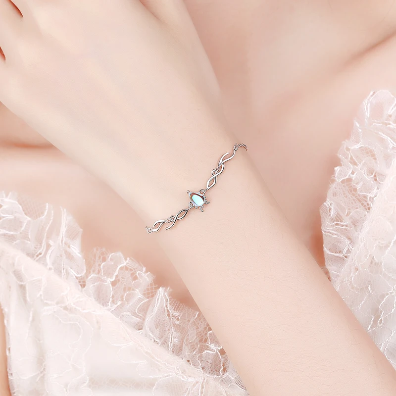 Trendy Moonstone Crystal Elk Bracelets For Women Jewelry Fashion 925 Sterling Silver Bracelets For Girls Party Accessories
Trendy Moonstone Crystal Elk Bracelets For Women Jewelry Fashion 925 Sterling Silver Bracelets For Girls Party Accessories