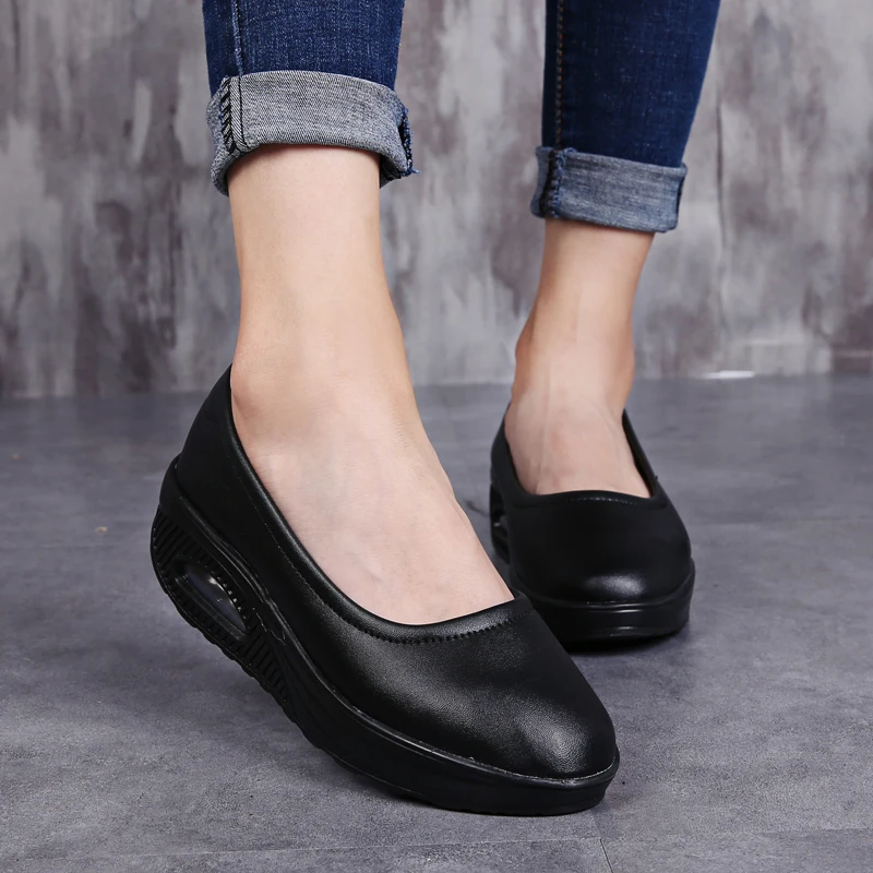 2019 Women Nurse Flats Shoes PU Leather Slip On Moccains Ladies Round Toe White Loafers Flat Women Sneakers Autumn Size 35-42
2019 Women Nurse Flats Shoes PU Leather Slip On Moccains Ladies Round Toe White Loafers Flat Women Sneakers Autumn Size 35-42