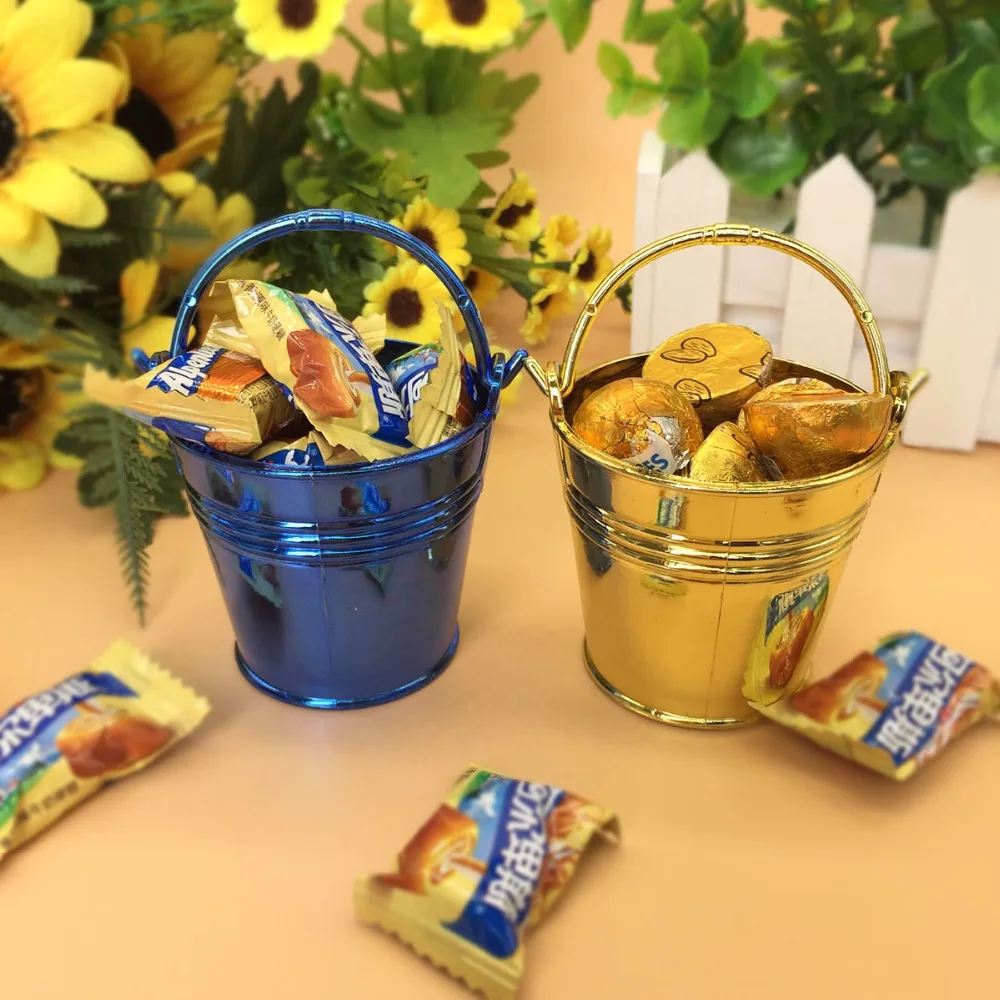 Creative new wedding box small bucket candy boxes with high vacuum coating materials gift box candy box
Creative new wedding box small bucket candy boxes with high vacuum coating materials gift box candy box