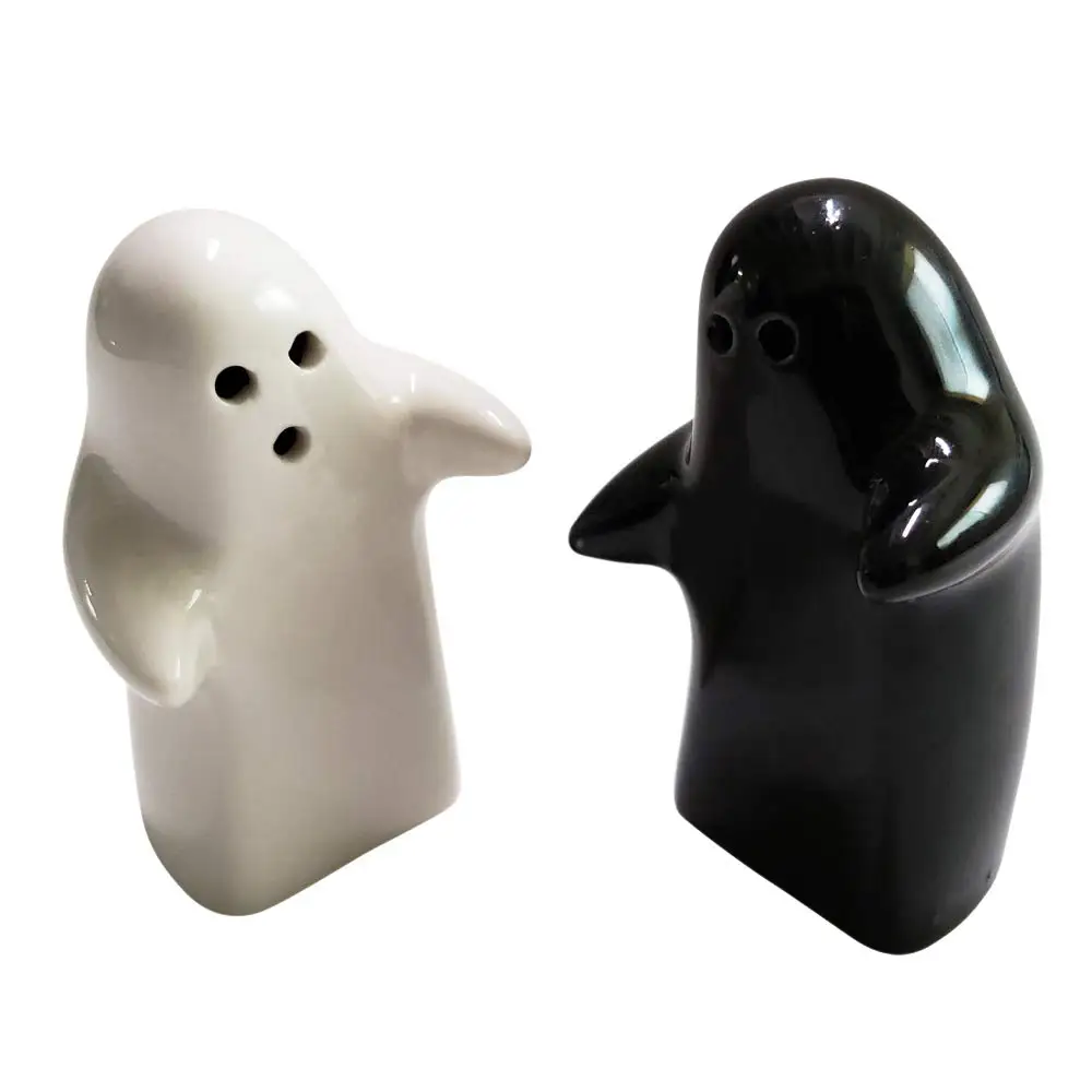 2Pcs Creamic Hug Castor Salt & Pepper Shakers Set Spice Container Seasoning Condiment Jar Storage Bottle Kitchen Gadget
2Pcs Creamic Hug Castor Salt & Pepper Shakers Set Spice Container Seasoning Condiment Jar Storage Bottle Kitchen Gadget