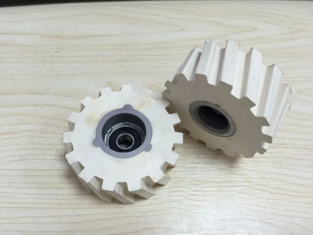Original Nanxun Xiao Feng Yue Li Austrian Qingdao edge banding machine pressure roller 65 * 8 * 28 woodworking machinery parts
Original Nanxun Xiao Feng Yue Li Austrian Qingdao edge banding machine pressure roller 65 * 8 * 28 woodworking machinery parts