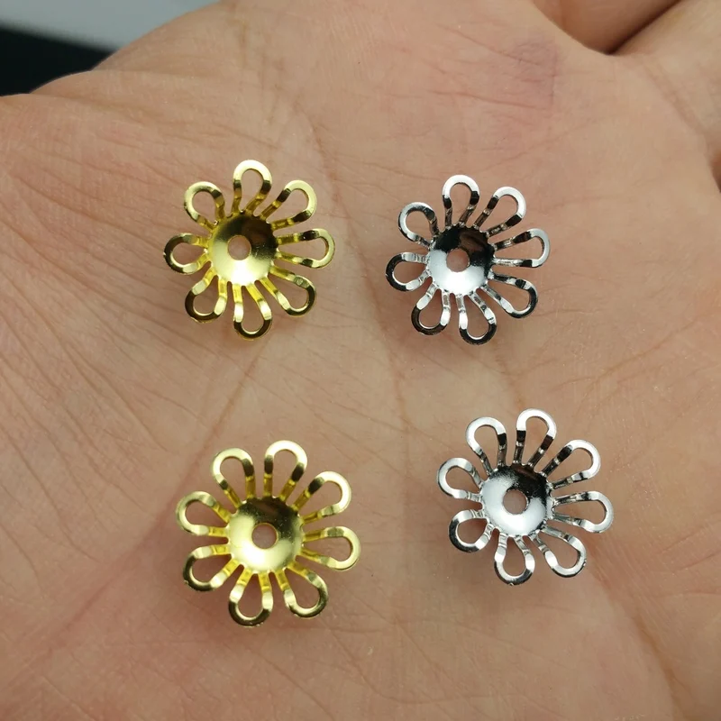 20 pieces / lot 15mm copper filigree flower Jewelry DIY Components Findings Headgear accessories
20 pieces / lot 15mm copper filigree flower Jewelry DIY Components Findings Headgear accessories