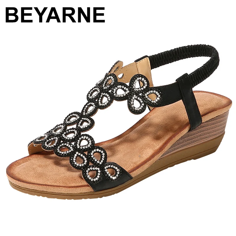 Beyarnene2019 Женские повседневные богемные пляжные пикантные на танкетке с кристаллами высокого качества женские богемные ботинки с кристаллами E626
Beyarnene2019 Женские повседневные богемные пляжные пикантные на танкетке с кристаллами высокого качества женские богемные ботинки с кристаллами E626