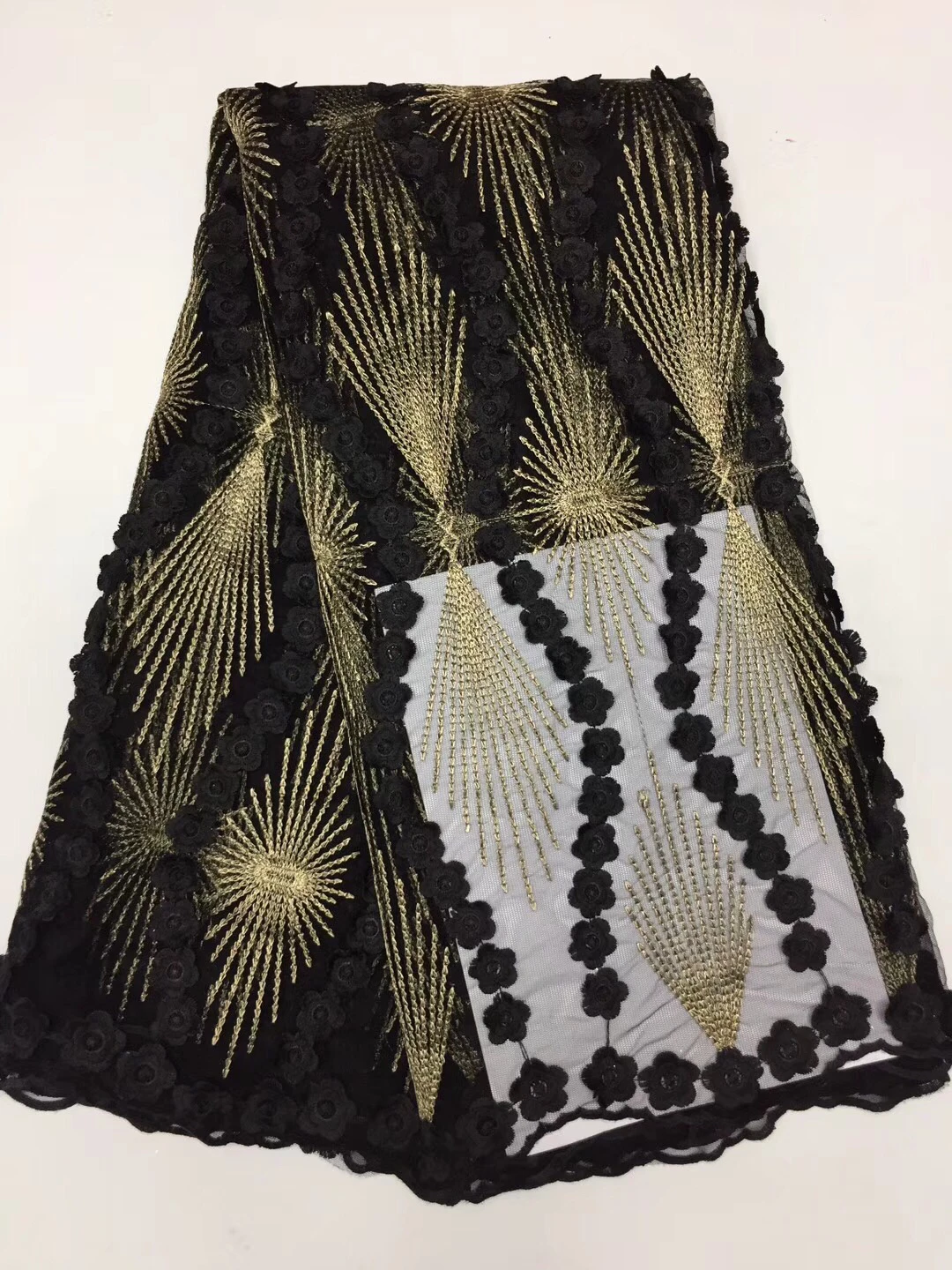 Latest Black gold French net Laces with velvet fabric Fabrics High Quality Tulle African Laces Fabric Nigerian Wedding K-D2375
Latest Black gold French net Laces with velvet fabric Fabrics High Quality Tulle African Laces Fabric Nigerian Wedding K-D2375
