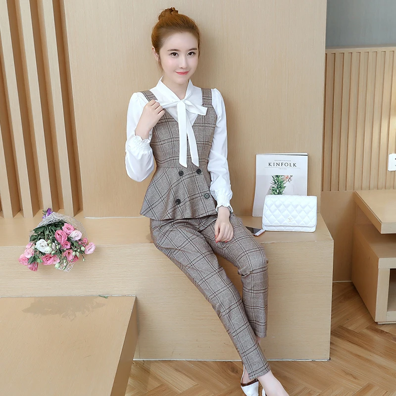 European fashion autumn new cargo three-piece grid print casual pants vest shirt office suit slim lady outfit business clothes
European fashion autumn new cargo three-piece grid print casual pants vest shirt office suit slim lady outfit business clothes