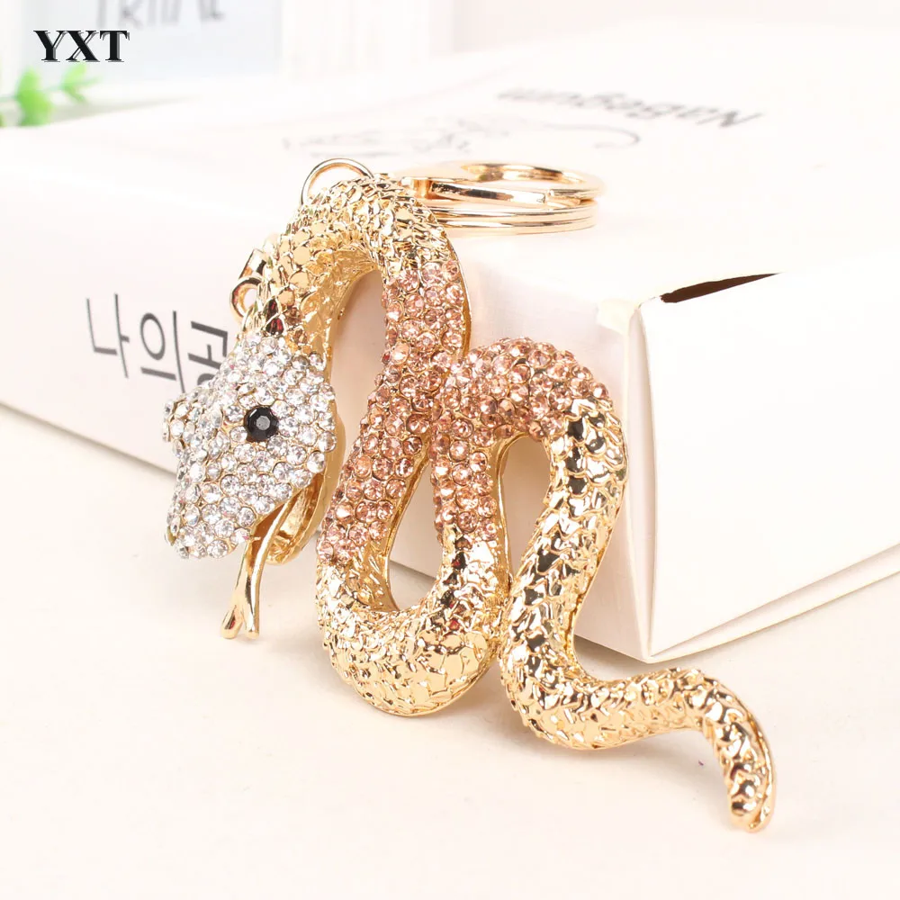 New Cobra Snake Cute Crystal Charm Pendant Purse HandBag Car Key Ring Chain Wedding Party Jewelry Lucky Gift High Quality
New Cobra Snake Cute Crystal Charm Pendant Purse HandBag Car Key Ring Chain Wedding Party Jewelry Lucky Gift High Quality