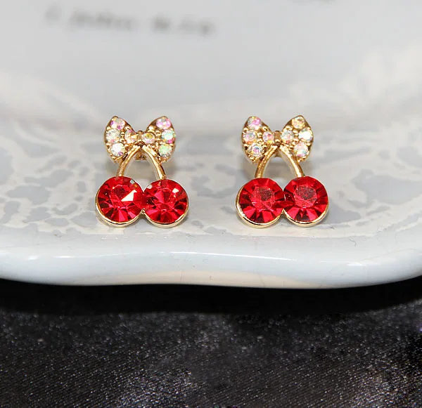 2018 Fashion Jewelry Rhinestone Crystal Lovely Red Cherry Pendant Earrings For Women Girls Creative Art Fruits Plants Earrings
2018 Fashion Jewelry Rhinestone Crystal Lovely Red Cherry Pendant Earrings For Women Girls Creative Art Fruits Plants Earrings