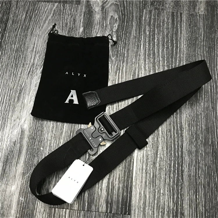 2019ss новая лучшая версия япония уличный наряд ремень ALYX 128 см горки с металлическими кнопками из плотной ткани в стиле «хип-хоп» Уличная одеж...
2019ss новая лучшая версия япония уличный наряд ремень ALYX 128 см горки с металлическими кнопками из плотной ткани в стиле «хип-хоп» Уличная одеж...