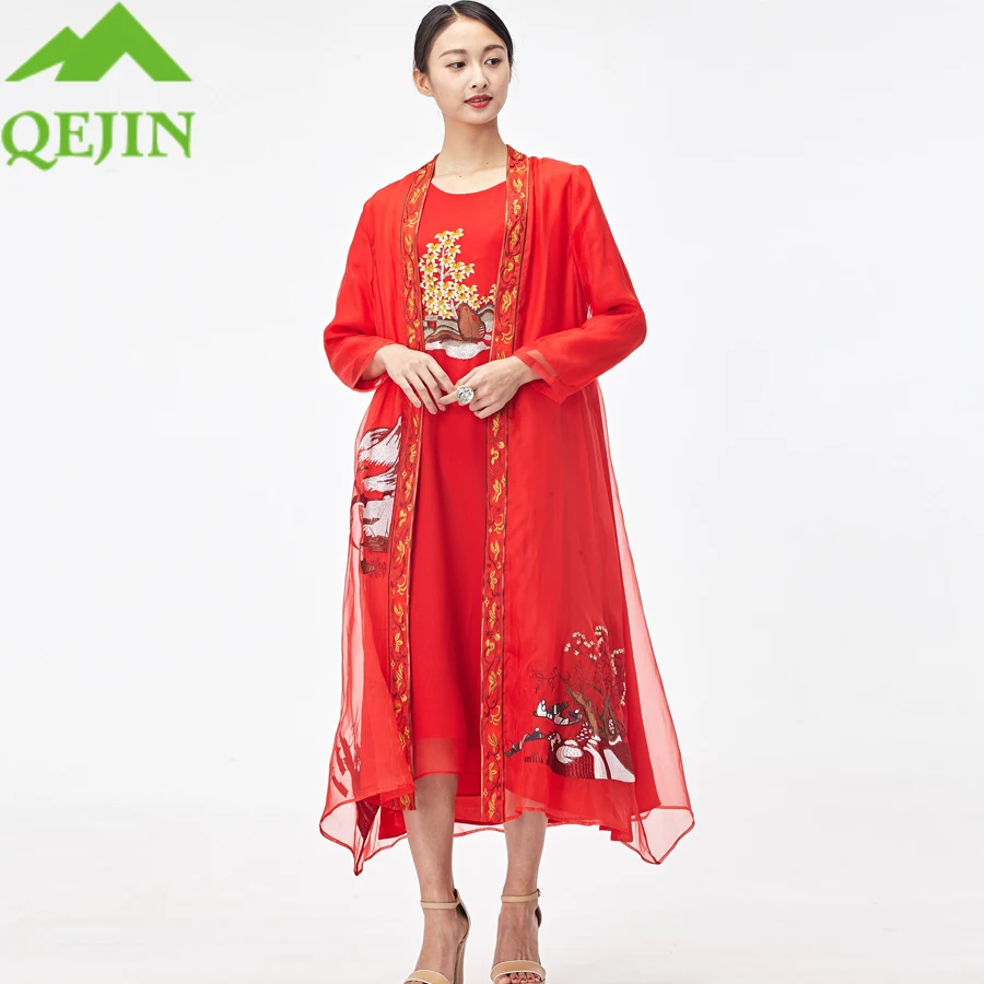 2018 summer cape nature silk lady inverness Embroidery hand painted loose trench female long coats High Quality long beach capes
2018 summer cape nature silk lady inverness Embroidery hand painted loose trench female long coats High Quality long beach capes