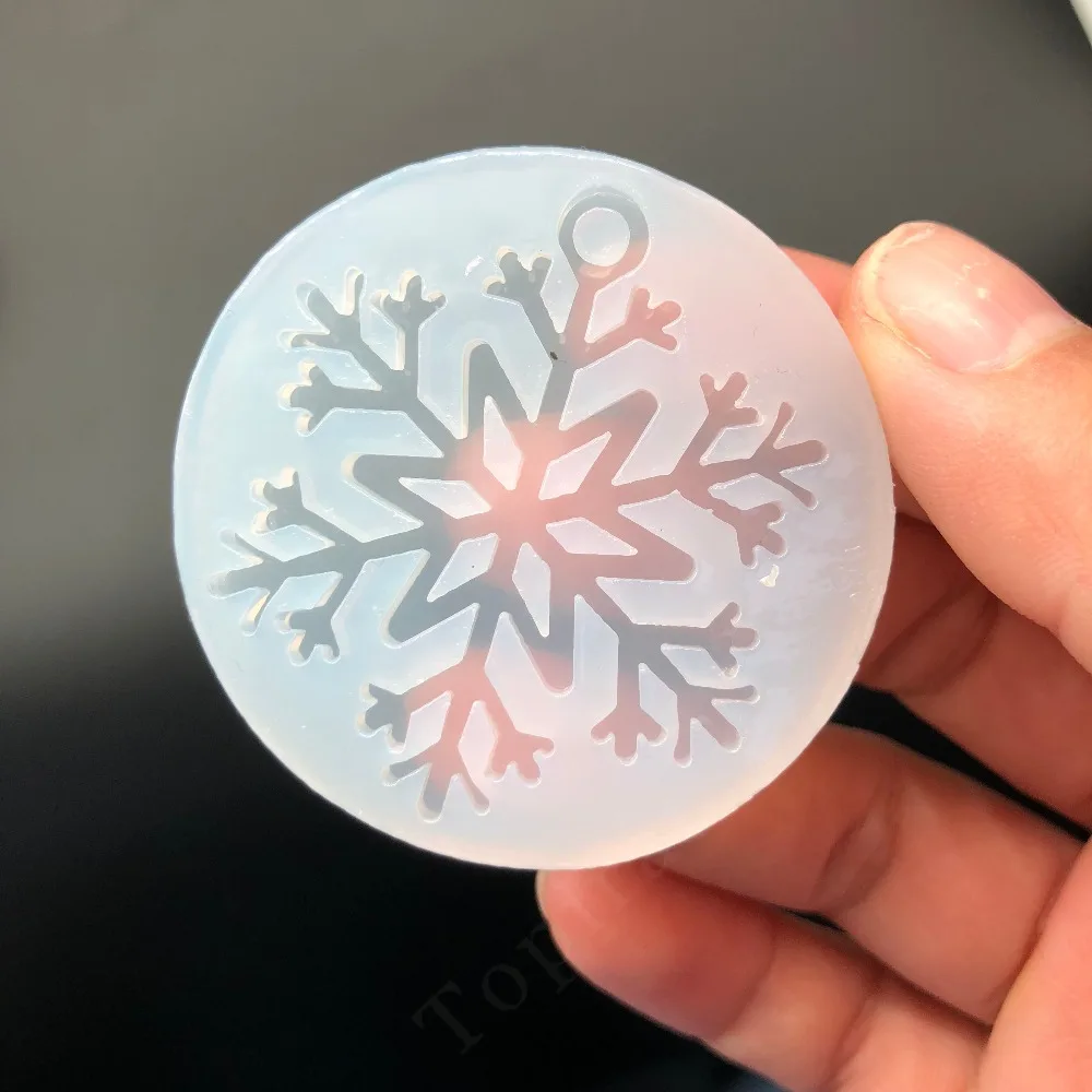 4pcs Snowflake Charms Pendant Silicone Resin Mold For Jewelry Resin Molds Handmade Tool Epoxy Resin Molds
4pcs Snowflake Charms Pendant Silicone Resin Mold For Jewelry Resin Molds Handmade Tool Epoxy Resin Molds