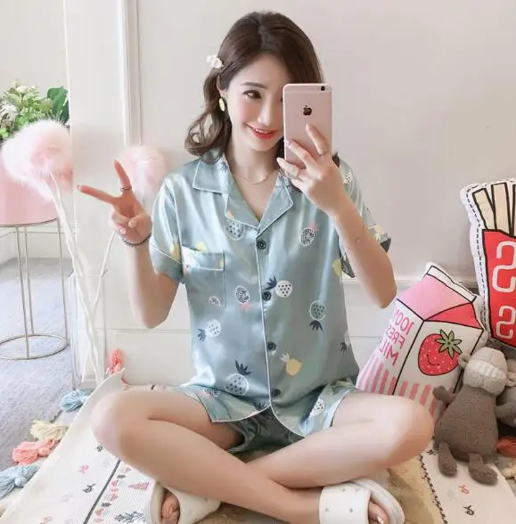 Casual new summer pajamas set silk satin sleepwear home clothes girl's pijama print pyjamas women shorts pajama sleeping sets
Casual new summer pajamas set silk satin sleepwear home clothes girl's pijama print pyjamas women shorts pajama sleeping sets