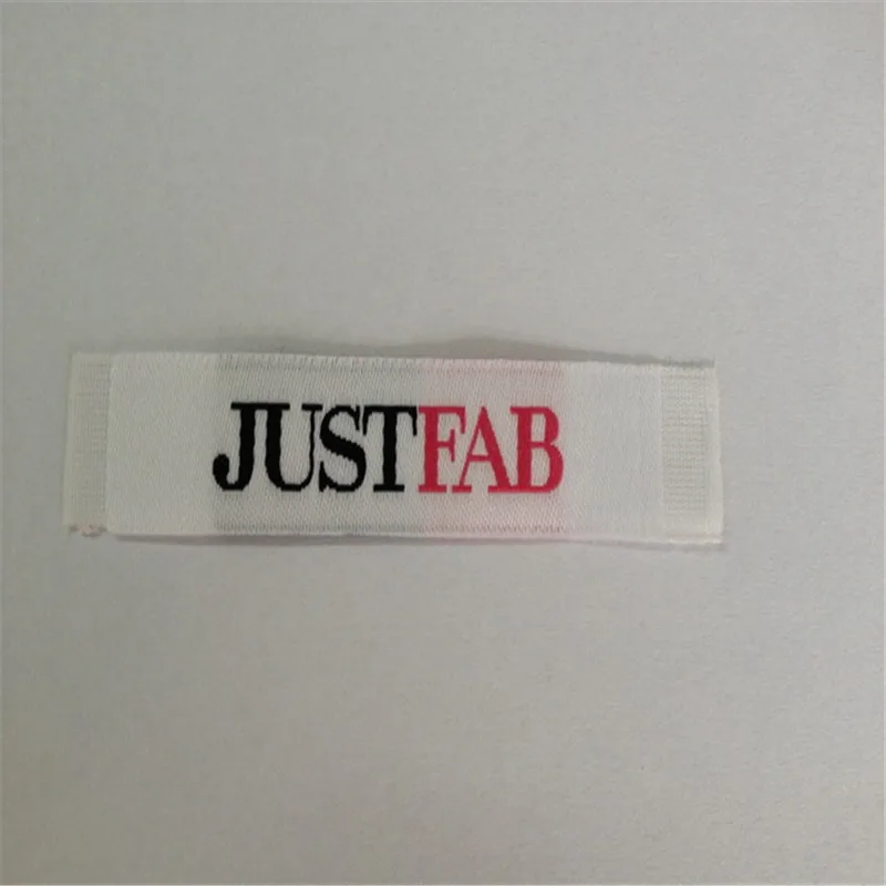 Provide High Density Three Colors 1.4*6.8cm Brand Woven Label Clothing Main Label
Provide High Density Three Colors 1.4*6.8cm Brand Woven Label Clothing Main Label