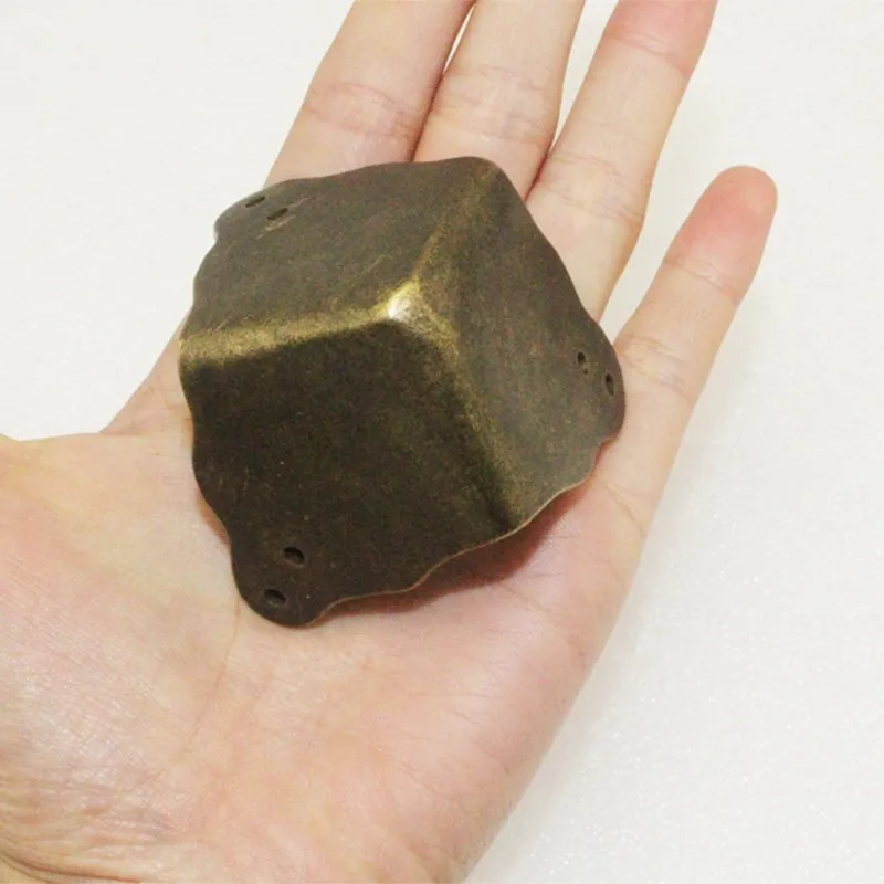 Brass Corner,Luggage Case Box Corner Brackets Decorative Corner For Furniture Decoration Triangular Corners,Bronze Tone 55mm,1PC
Brass Corner,Luggage Case Box Corner Brackets Decorative Corner For Furniture Decoration Triangular Corners,Bronze Tone 55mm,1PC