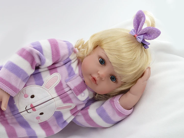 Fashion blonde princess doll soft silicone reborn babies for Girls Toys wear Purple striped plush clothes so cute play house toy
Fashion blonde princess doll soft silicone reborn babies for Girls Toys wear Purple striped plush clothes so cute play house toy