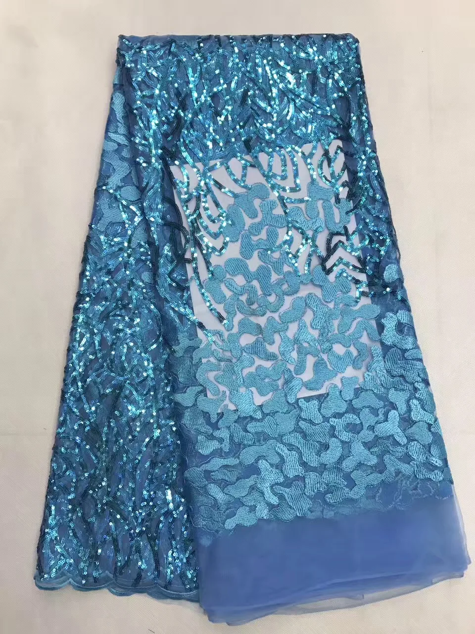 2019 Newest Pretty Teal net lace with silver embroidery sequins French lace African tulle lace fabric for party dress JL027
2019 Newest Pretty Teal net lace with silver embroidery sequins French lace African tulle lace fabric for party dress JL027
