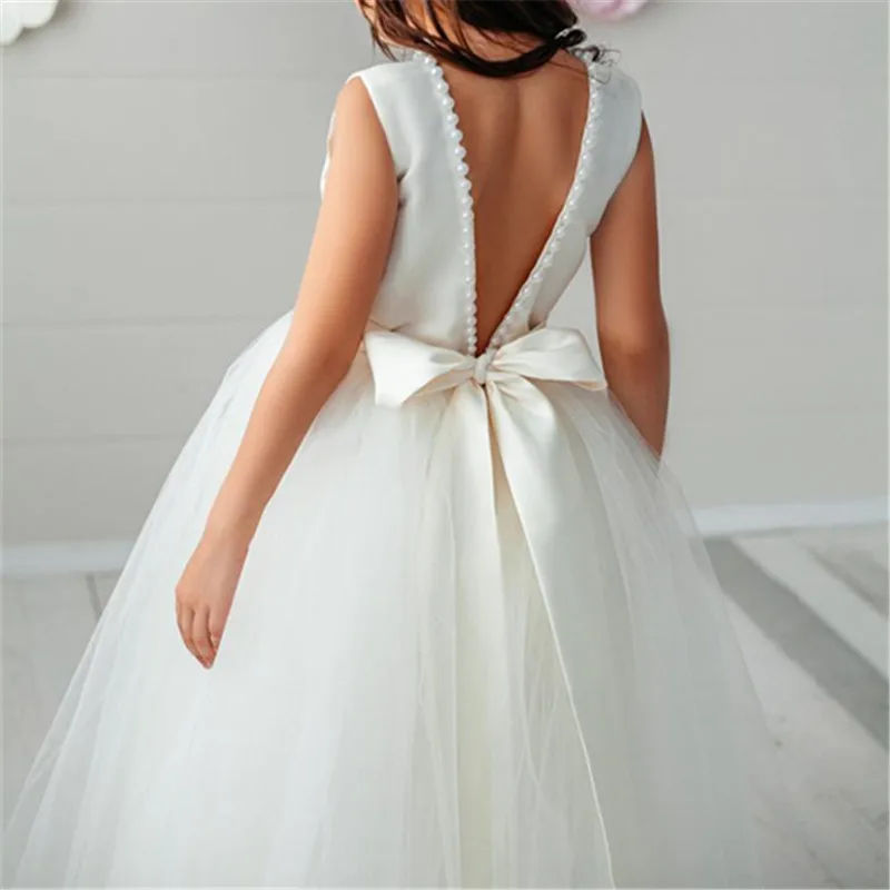 White ivory Flower Girl Dress Trailer Puffy Wedding party Dress Girl First Communion Eucharist Attended Princess Lace Eve
White ivory Flower Girl Dress Trailer Puffy Wedding party Dress Girl First Communion Eucharist Attended Princess Lace Eve