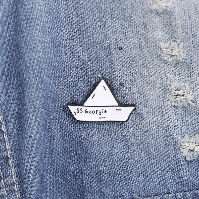 SS Georgie paper boat Enamel badge IT Cartoon origami brooch Paper boat maiden voyage Cowboy lapels pins for women men
SS Georgie paper boat Enamel badge IT Cartoon origami brooch Paper boat maiden voyage Cowboy lapels pins for women men