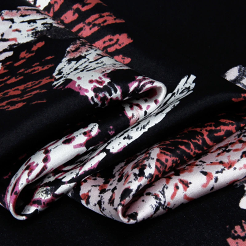 Super beautiful new silk stretch satin fabric 19 mm silk digital printed silk fabric wholesale silk cloth 108 cm
Super beautiful new silk stretch satin fabric 19 mm silk digital printed silk fabric wholesale silk cloth 108 cm