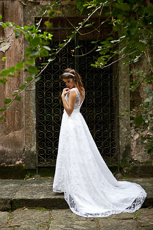 Vestidos De Noiva New Arrival Sexy V Neck A Line Vintage Lace Wedding Dresses Backless Bridal Gown
Vestidos De Noiva New Arrival Sexy V Neck A Line Vintage Lace Wedding Dresses Backless Bridal Gown