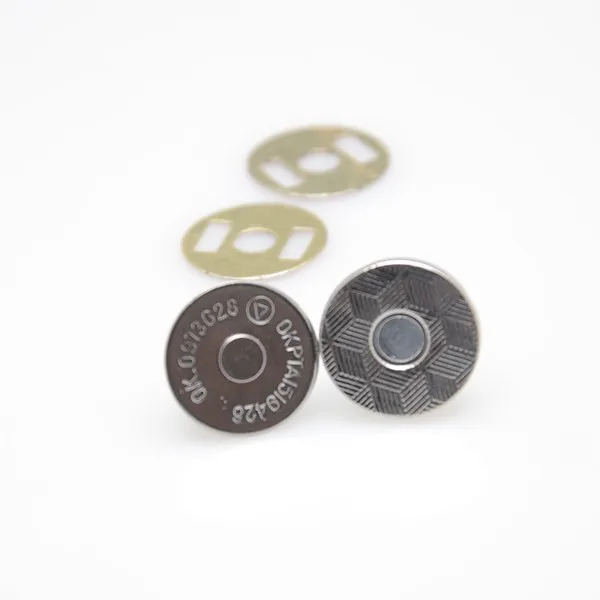 Dia. 14mm Silver Magnetic Buttons Nickel Purse Snap Clasps Metal Bag Fasteners 200sets/lot
Dia. 14mm Silver Magnetic Buttons Nickel Purse Snap Clasps Metal Bag Fasteners 200sets/lot