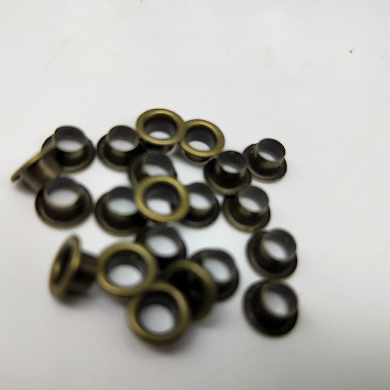 4 mm Metal bronze Scrapbook Eyelet For Scrapbooking DIY embelishment for homework clothes sewing garment eyelets 1000 pcs
4 mm Metal bronze Scrapbook Eyelet For Scrapbooking DIY embelishment for homework clothes sewing garment eyelets 1000 pcs