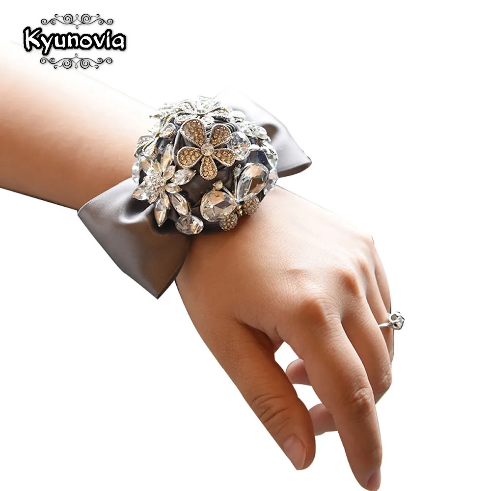 Kyunovia Silver Wrist Corsage Jewelry Crystals Bracelet Silk Ribbon Bridal Bridesmaid Wrist Corsage Cuff Prom Corsages D02
Kyunovia Silver Wrist Corsage Jewelry Crystals Bracelet Silk Ribbon Bridal Bridesmaid Wrist Corsage Cuff Prom Corsages D02