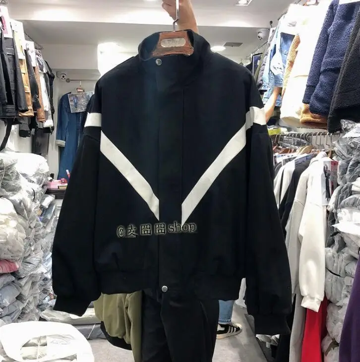 Spring and autumn high collar color matching loose BF wind short jacket student wild jacket coat female tide
Spring and autumn high collar color matching loose BF wind short jacket student wild jacket coat female tide