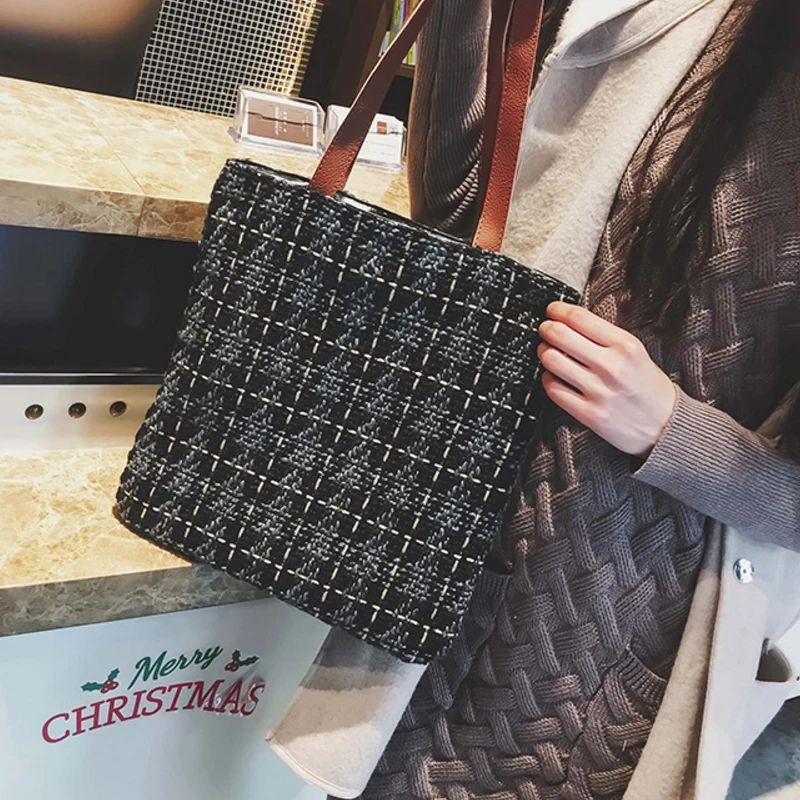 Ruique Women Personalized Tote Bag Plaid Flannel Christmas Fashion Handbag Large Capacity Simple Casual Travel Bag Shopping Bags
Ruique Women Personalized Tote Bag Plaid Flannel Christmas Fashion Handbag Large Capacity Simple Casual Travel Bag Shopping Bags