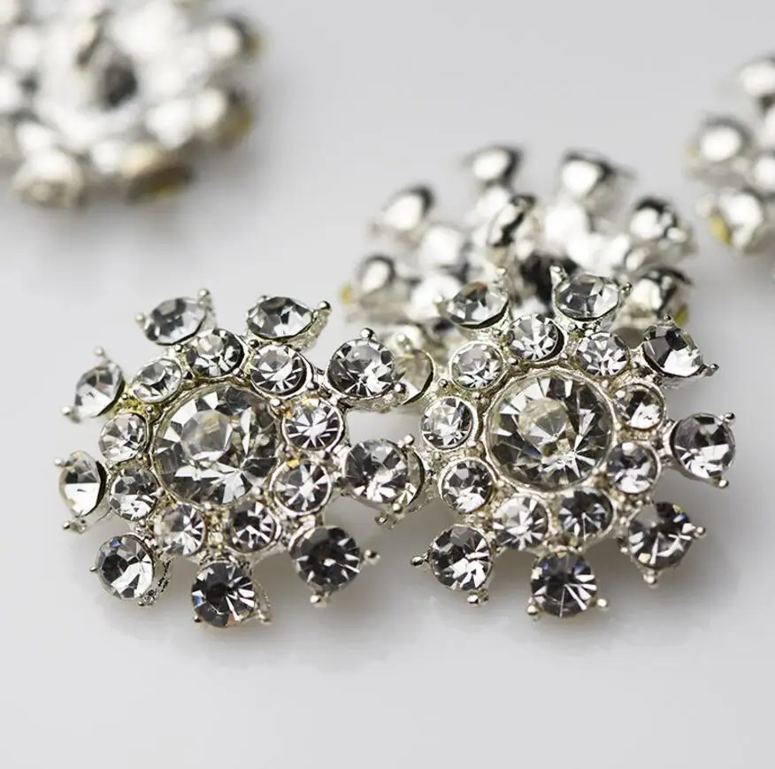 100pcs 23mm Flower Rhinestone Buckle Button With Shank For Shrit Coat Cap Shoes Bag Crafts Sewing
100pcs 23mm Flower Rhinestone Buckle Button With Shank For Shrit Coat Cap Shoes Bag Crafts Sewing