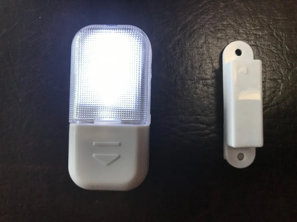 Magnetic Door Contact Sensor LED Closet Light Mini Lamp Battery Powered Super Bright for Wardrobe Cupboards Cabinet
Magnetic Door Contact Sensor LED Closet Light Mini Lamp Battery Powered Super Bright for Wardrobe Cupboards Cabinet