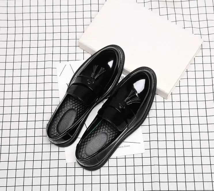 Slip-On Round toes Oxfords Men's Business Casual Loafer Male Flats Mocassin homme Tassels Massage Sole Platform Male Dress Shoes
Slip-On Round toes Oxfords Men's Business Casual Loafer Male Flats Mocassin homme Tassels Massage Sole Platform Male Dress Shoes