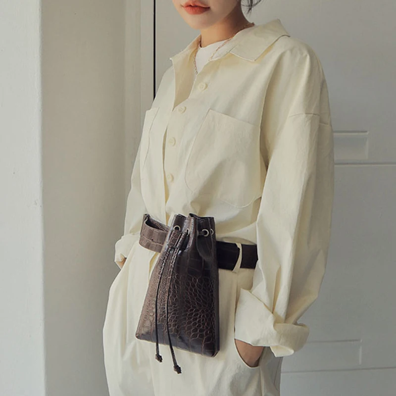 Ремень с пряжкой с крокодиловым шнурком, декоративные карманы для ремня
Ремень с пряжкой с крокодиловым шнурком, декоративные карманы для ремня