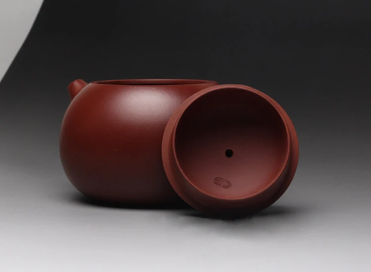 Chinese Handmade Yixing Authentic Purple Clay Tea Pot Xishi Pot 300cc Purple Sand Teapots Dahongpao Mud ceramics Kung Fu Tea Set
Chinese Handmade Yixing Authentic Purple Clay Tea Pot Xishi Pot 300cc Purple Sand Teapots Dahongpao Mud ceramics Kung Fu Tea Set