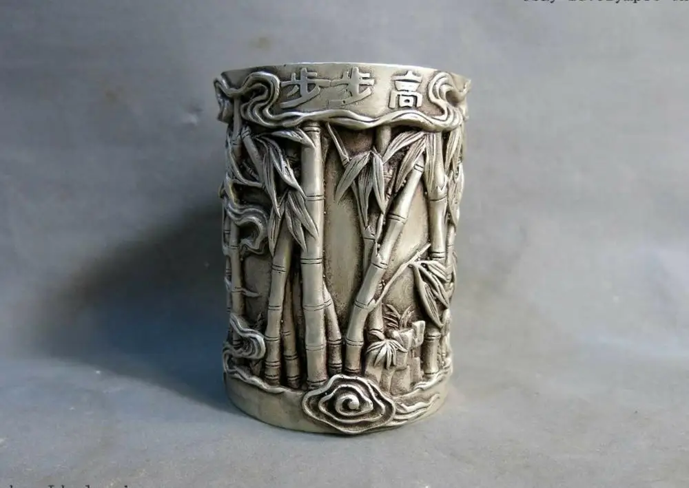 China silver carved the scholar's one jewels bamboo writing brush Pot Statue
China silver carved the scholar's one jewels bamboo writing brush Pot Statue