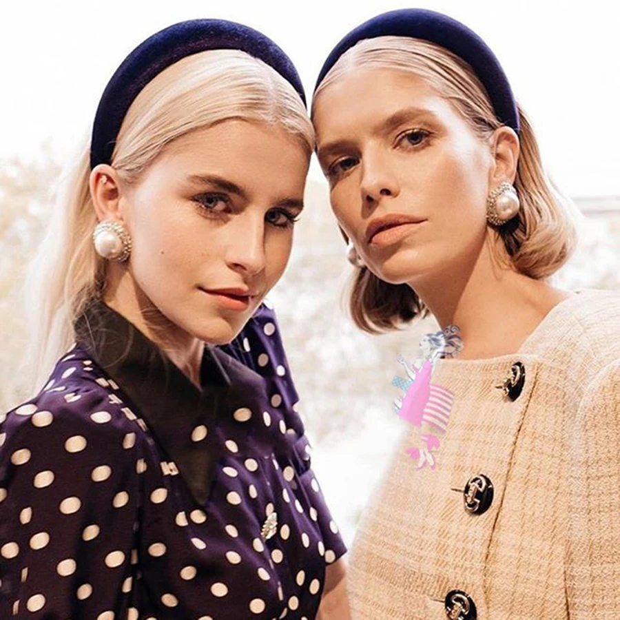 Ободок для волос женский из плотного вельвета, однотонный, широкий
Ободок для волос женский из плотного вельвета, однотонный, широкий