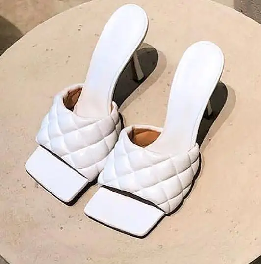 2019 Fashionable Square Toe Slippers Woman Peep Toe High Heels Mules Woman Genuine Leather Summer Sandals Zapatos De Mujer
2019 Fashionable Square Toe Slippers Woman Peep Toe High Heels Mules Woman Genuine Leather Summer Sandals Zapatos De Mujer