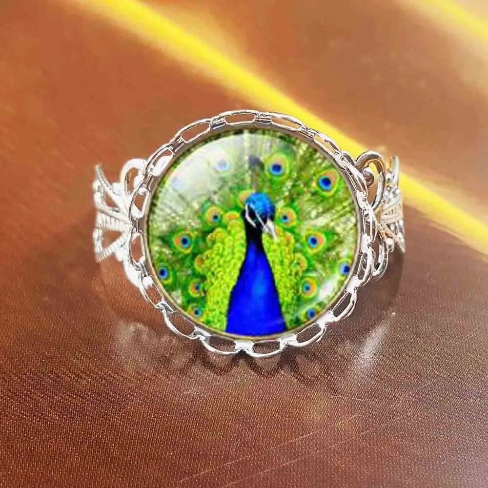 QiYuFang Beautiful Peacock Glass Cabochon ring For Women Fashion Bronze Jewelry Christmas Gifts Stud rings NEW
QiYuFang Beautiful Peacock Glass Cabochon ring For Women Fashion Bronze Jewelry Christmas Gifts Stud rings NEW