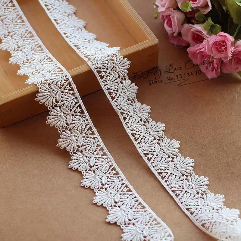Free shipping 4.2cm wide (15yards/lot) Ivory Embroidery Venise Water Soluble Lace Trim for Wedding Bridal and Garment Decoration
Free shipping 4.2cm wide (15yards/lot) Ivory Embroidery Venise Water Soluble Lace Trim for Wedding Bridal and Garment Decoration