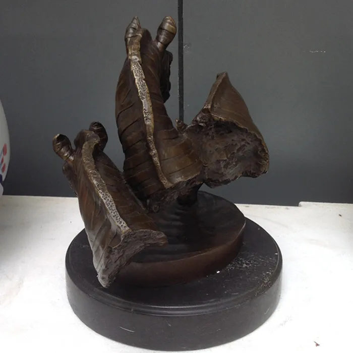 The bronze statue of animal ornaments three zebra head crafts jewelry Home Furnishing birthday gift lucky Feng Shui
The bronze statue of animal ornaments three zebra head crafts jewelry Home Furnishing birthday gift lucky Feng Shui