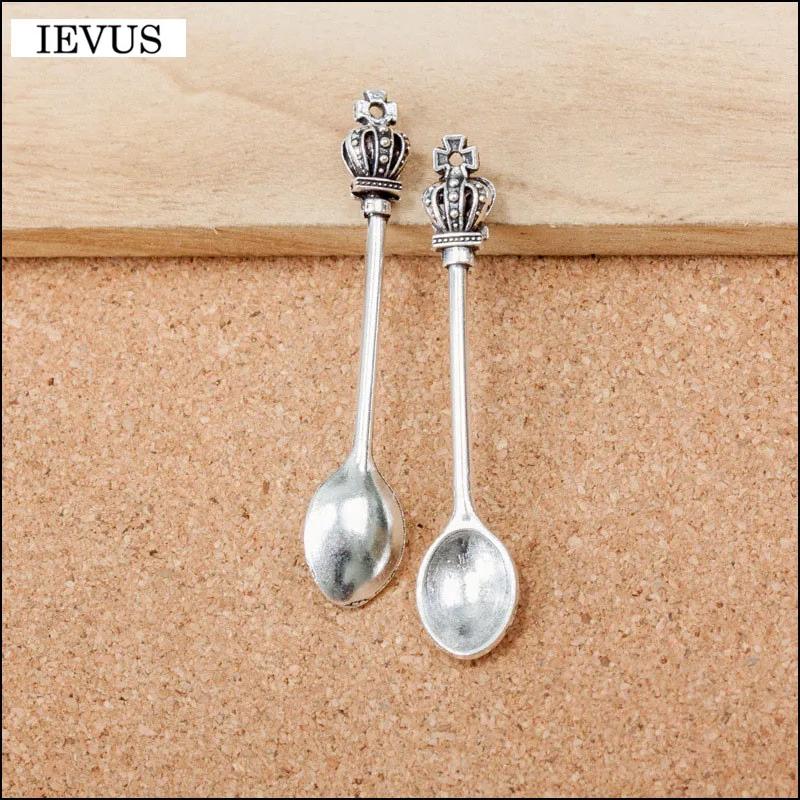 3 Pieces 59mm*11mm Antique Silver Plated Tableware Charms Vintage Spoon Charm Pendant For Diy Making
3 Pieces 59mm*11mm Antique Silver Plated Tableware Charms Vintage Spoon Charm Pendant For Diy Making