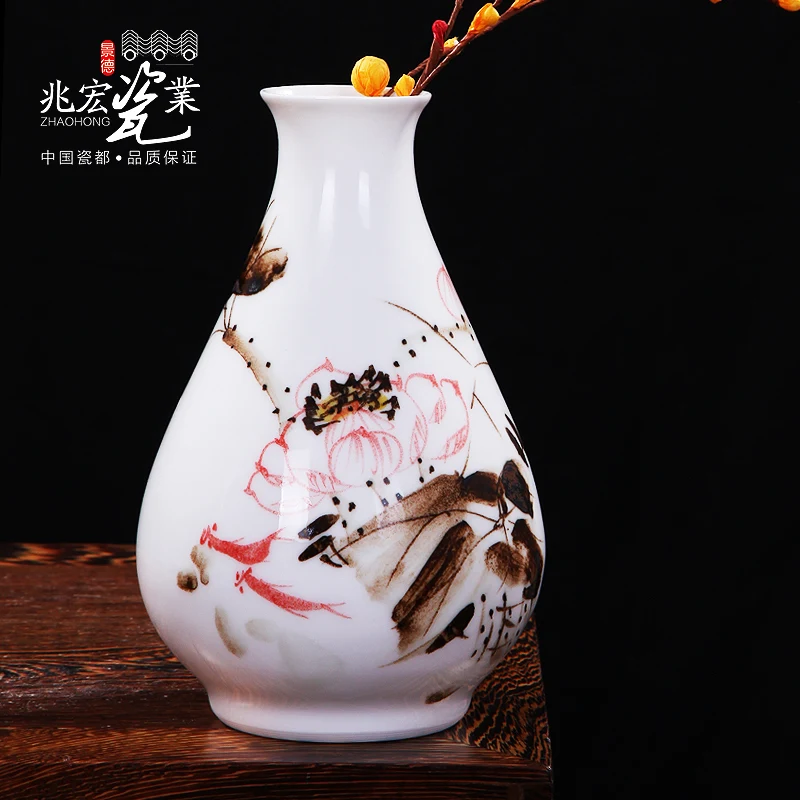 Siu Hong Jingdezhen pottery 20cm study desk small vase of flower crafts flower decoration decoration
Siu Hong Jingdezhen pottery 20cm study desk small vase of flower crafts flower decoration decoration