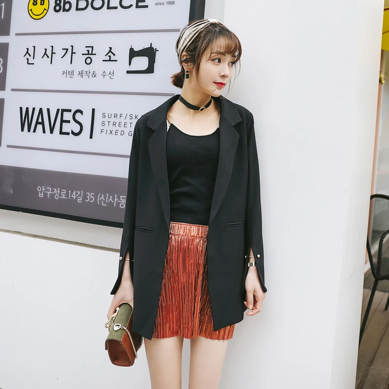 Fashion women's autumn spring new Korean version of the long section loose wild black smallsuit casual small suit women's jacket
Fashion women's autumn spring new Korean version of the long section loose wild black smallsuit casual small suit women's jacket