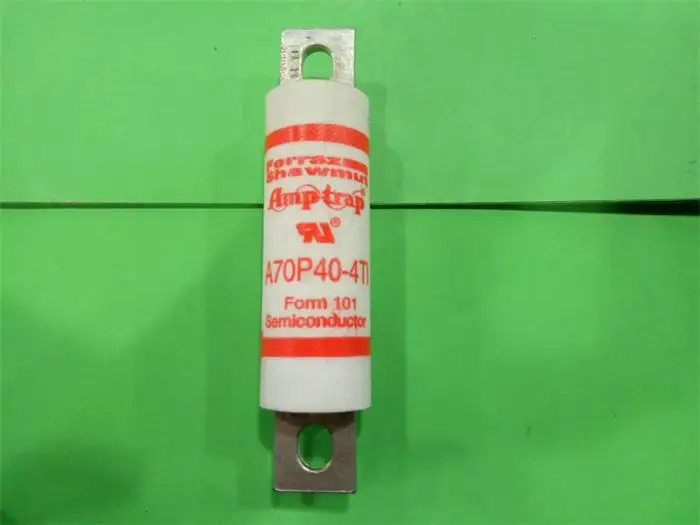 Бесплатная доставка 5 шт. A70P40-4TI Ferraz французский предохранитель предохранители 40A 700VAC новый подлинный
Бесплатная доставка 5 шт. A70P40-4TI Ferraz французский предохранитель предохранители 40A 700VAC новый подлинный
