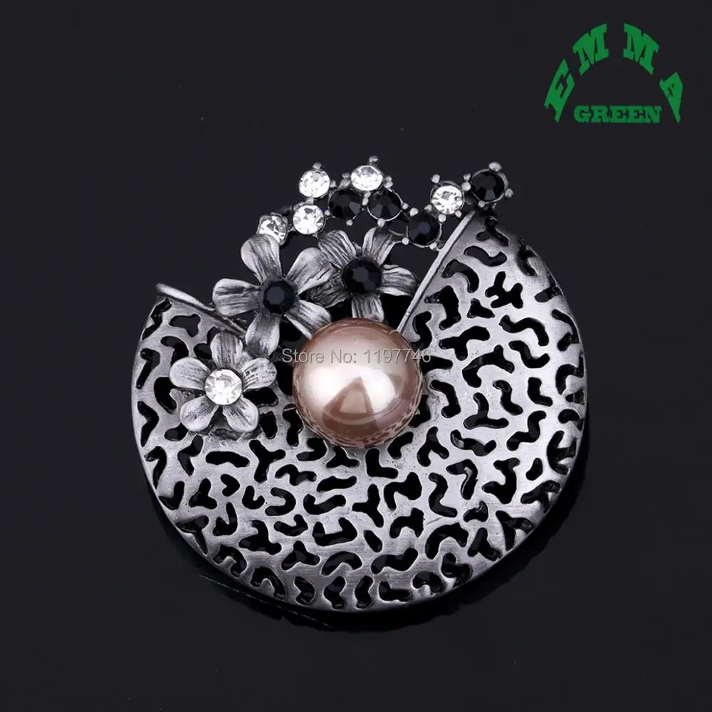 Pearls Flower Women Brooches Metal Color Clear Black Crystal Bouquet Brooch Pins 50*50mm Badges for Clothes Female Brooches
Pearls Flower Women Brooches Metal Color Clear Black Crystal Bouquet Brooch Pins 50*50mm Badges for Clothes Female Brooches