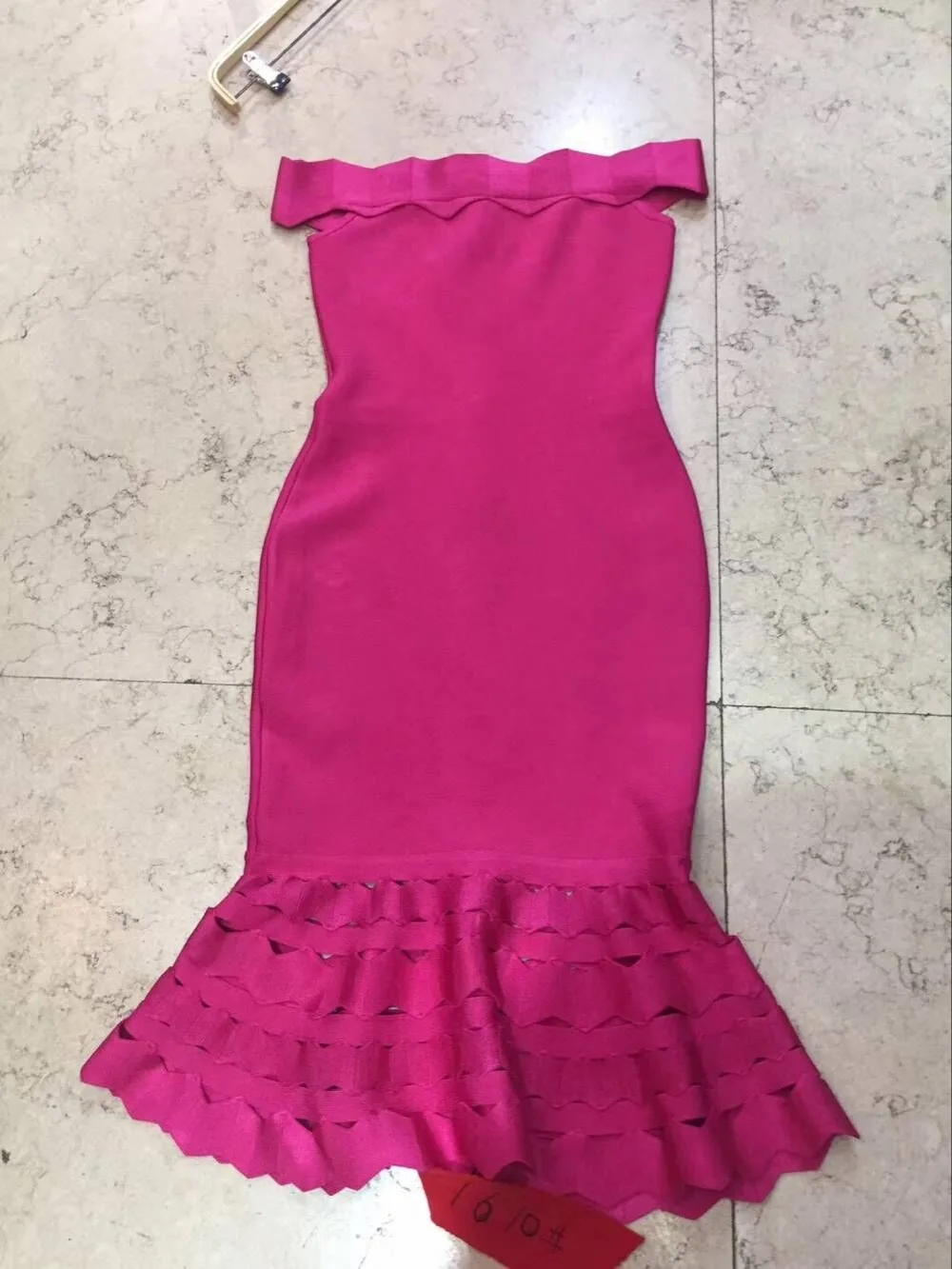 Pink Off The Shoulder Slash Neck Mid Calf Rayon Bandage Dress Celebrity Party Dress
Pink Off The Shoulder Slash Neck Mid Calf Rayon Bandage Dress Celebrity Party Dress