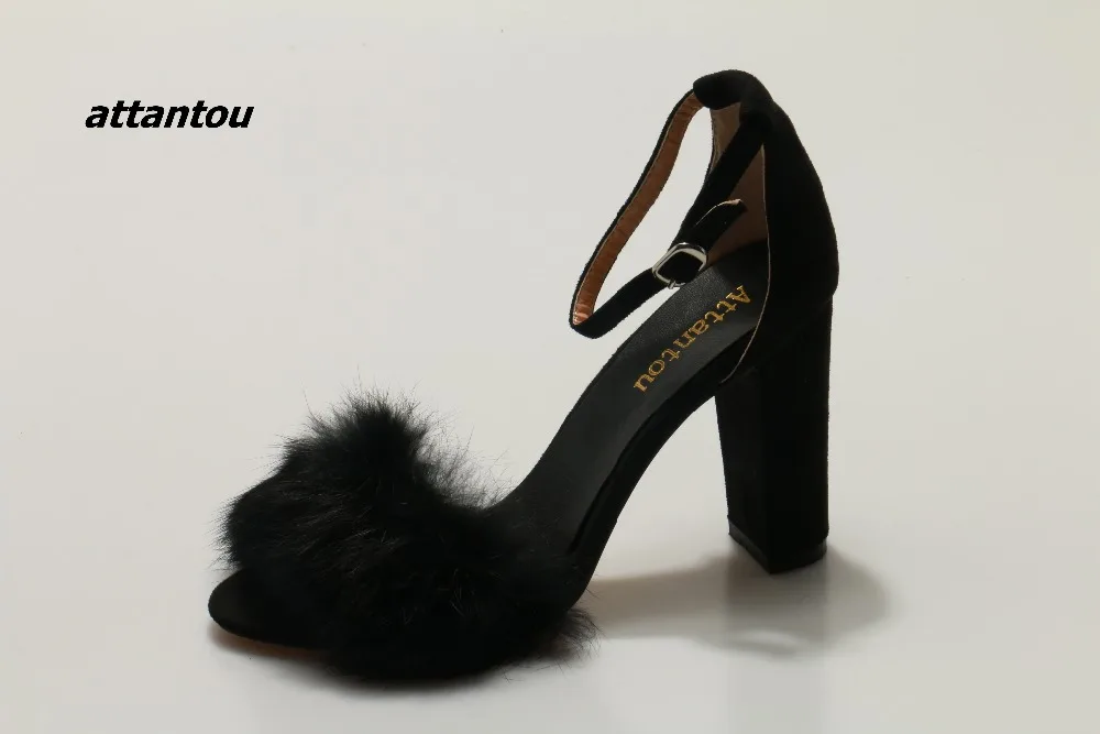 Attantou Line Buckle Strap Sexy Block High Heels Summer Shoes Woman Fashion Lady Sandal Black White Faux Fur Gladiator Sandals
Attantou Line Buckle Strap Sexy Block High Heels Summer Shoes Woman Fashion Lady Sandal Black White Faux Fur Gladiator Sandals