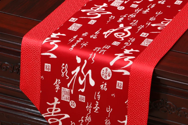 Damask table cloth Chinese character auspicious porcelain bed Tang style classical tarpaulin fabric runner
Damask table cloth Chinese character auspicious porcelain bed Tang style classical tarpaulin fabric runner