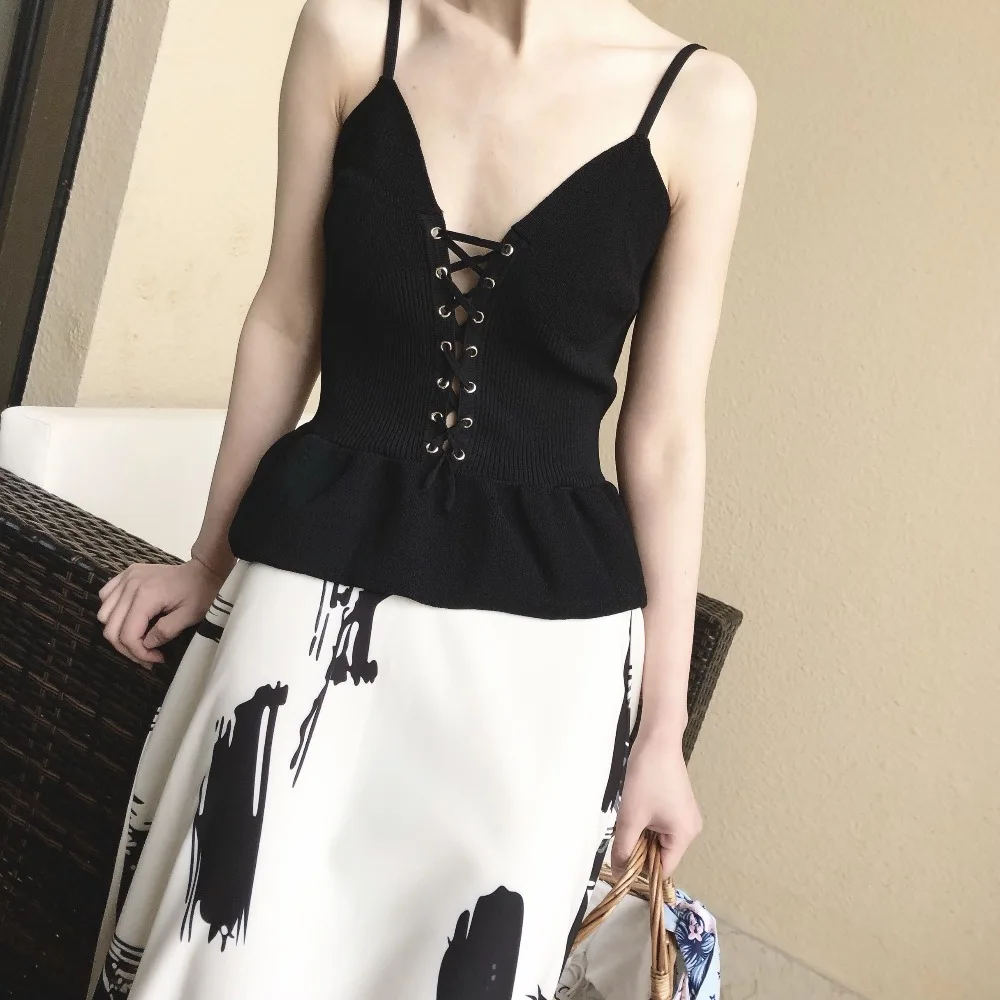 Women Sexy Summger Knitted Ruffles Short Crop Tops Femme Night Club Bar Deep V Neck Bandage Elastic Slim Tops Tees Camis
Women Sexy Summger Knitted Ruffles Short Crop Tops Femme Night Club Bar Deep V Neck Bandage Elastic Slim Tops Tees Camis