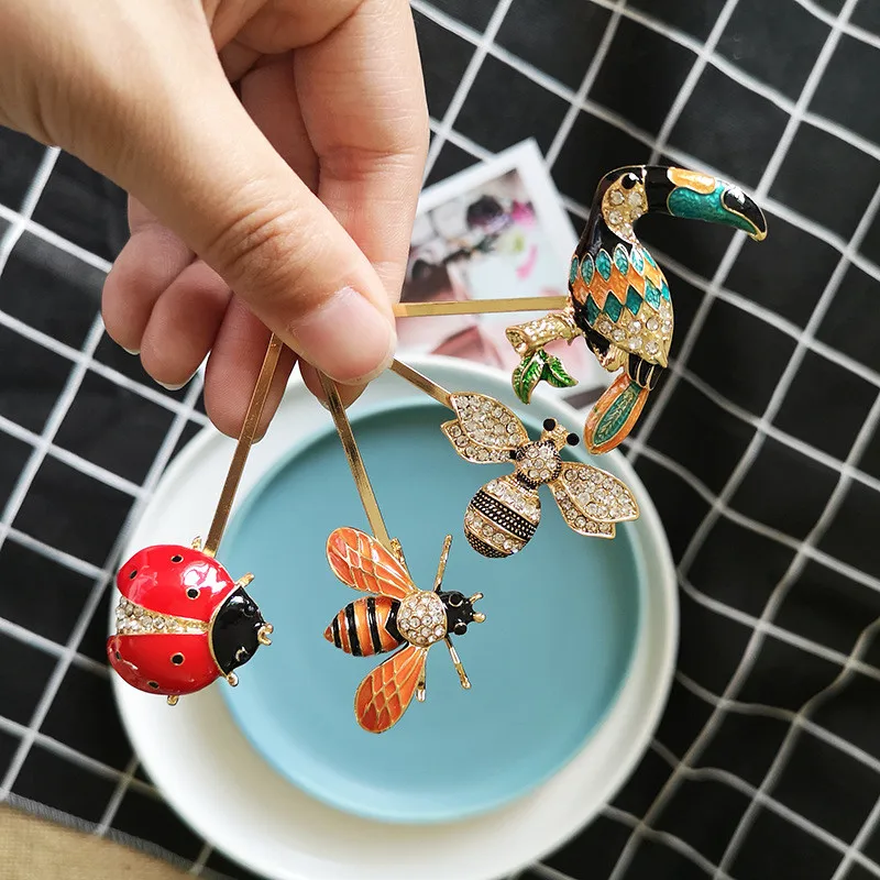 KOMi Buy 3 Get 1 gift contact us remark Barrettes Bee Hair Flower Clip Pins Hair Jewelry Rhinestone Hair Accessories Hairpins
KOMi Buy 3 Get 1 gift contact us remark Barrettes Bee Hair Flower Clip Pins Hair Jewelry Rhinestone Hair Accessories Hairpins